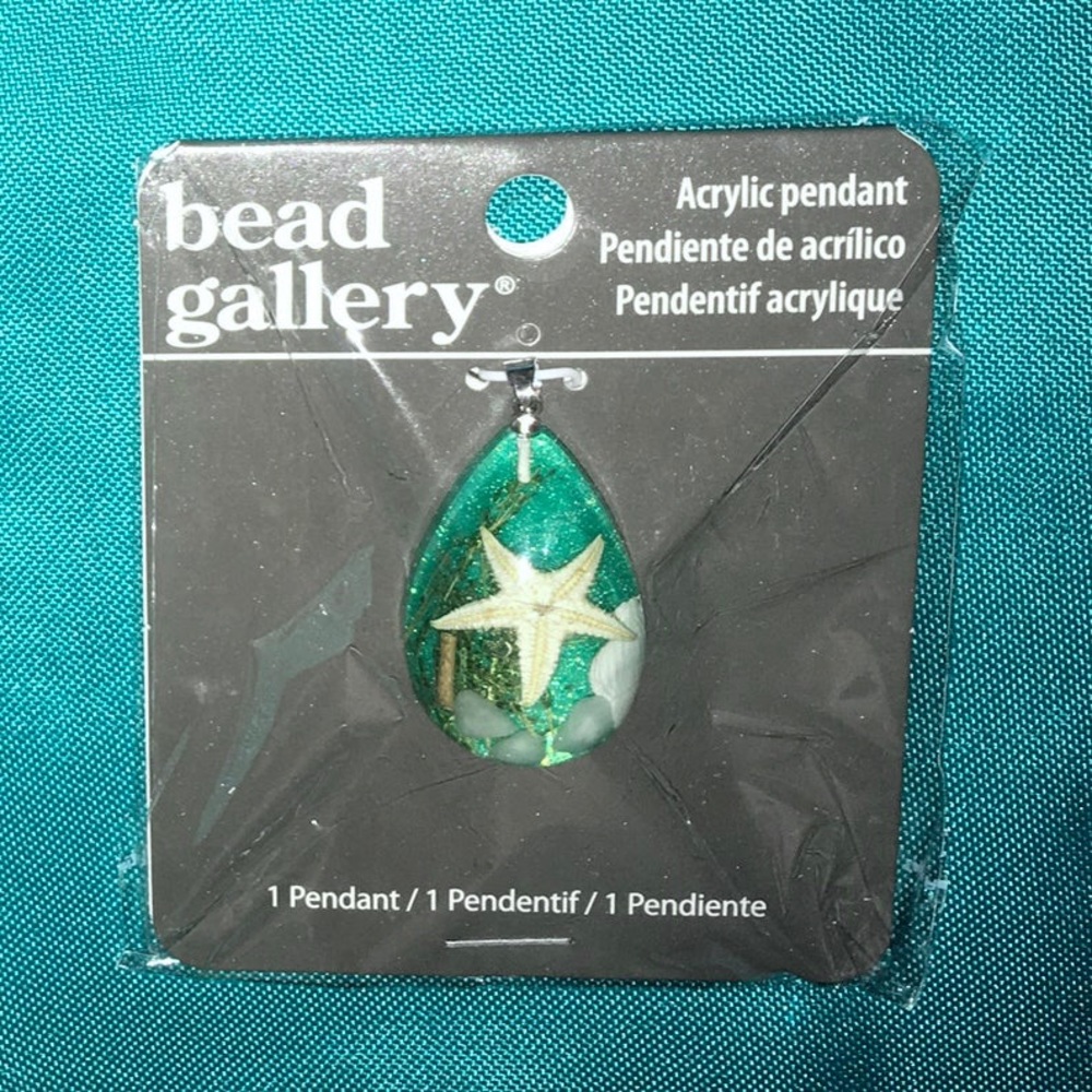 NWT, Bead Gallery Seashore Acrylic Drop Pendant.